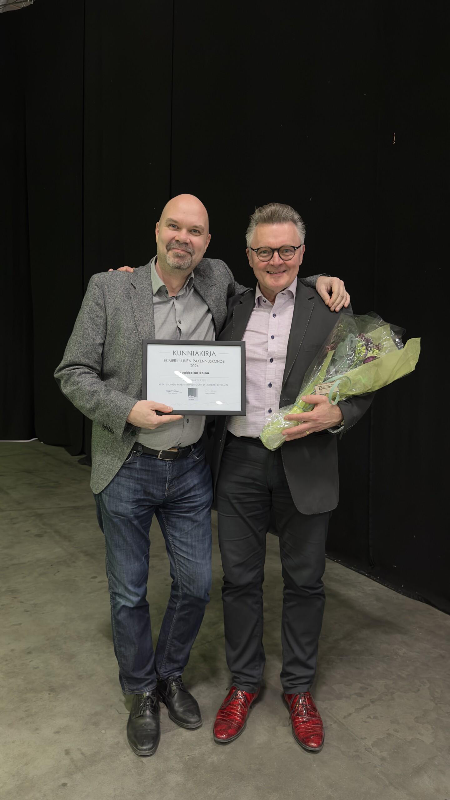 Kalon Palkittiin Vuoden 2024 Esimerkillisen Rakennuskohteena Yrj Ja kalon-palkittiin-vuoden-2024-esimerkillisen-rakennuskohteena-yrj-ja